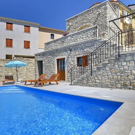 Hébergement de vacances Villa Beram Beram