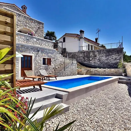 בית נופש Villa Beram *